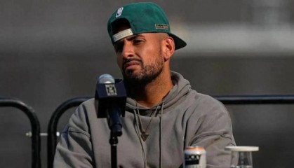 复出失败遭打击自嘲重重跌下神坛，克耶高斯称金钱成打球最大动力|澳洲|尼克克耶高斯|阿丽娜·萨巴伦卡|吴易昺|科瓦切维奇_新浪体育_新浪新闻